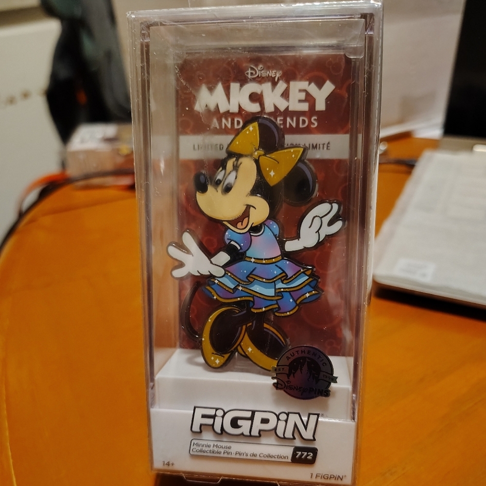 Minnie Mouse FiGPiN
